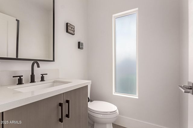 6804 E LYRA Drive, Scottsdale, AZ 85257