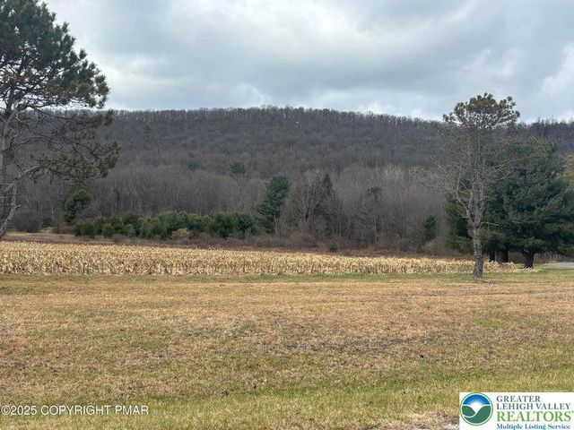 419 East White Bear Drive, Summit Hill Boro, PA 18250