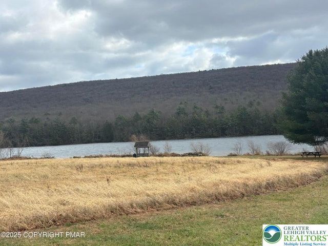 419 East White Bear Drive, Summit Hill Boro, PA 18250