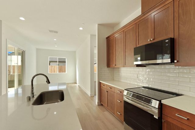 446 Tigris St, Manteca, CA 95337