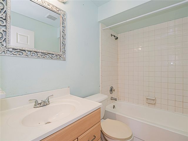 1676 17th Place SW, Vero Beach, FL 32962