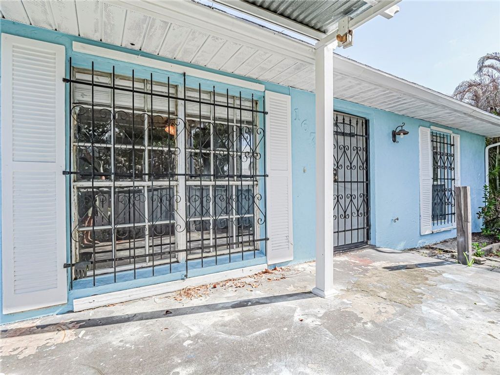 1676 17th Place SW, Vero Beach, FL 32962