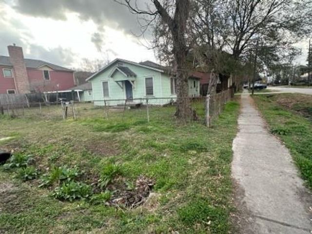 2543 Bevis Street, Houston, TX 77008