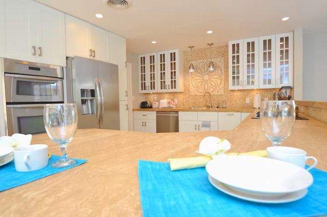 2060 Coco Palm Place, Lauderdale-By-The-Sea, Lauderdale By The Sea, FL 33062