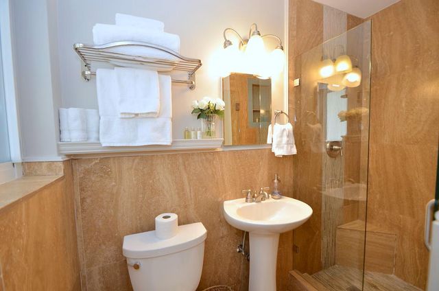 2060 Coco Palm Place, Lauderdale-By-The-Sea, Lauderdale By The Sea, FL 33062