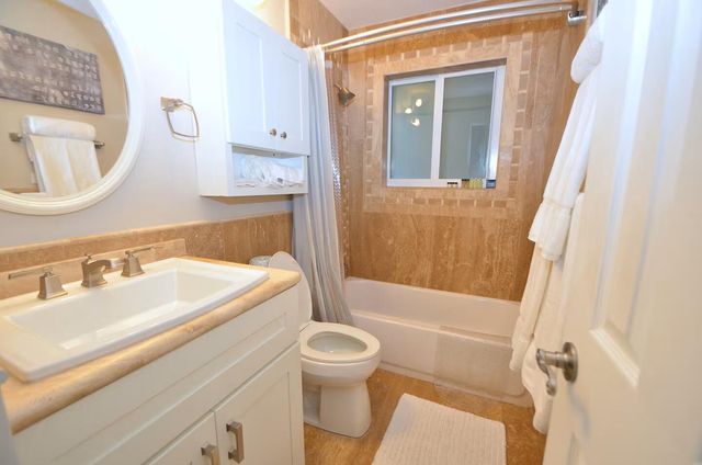 2060 Coco Palm Place, Lauderdale-By-The-Sea, Lauderdale By The Sea, FL 33062