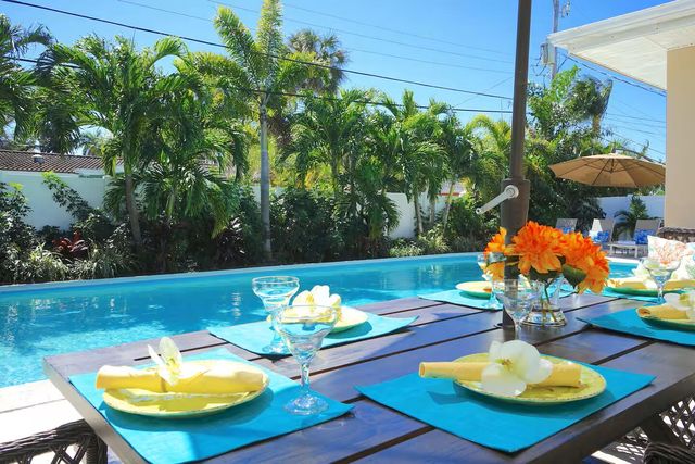 2060 Coco Palm Place, Lauderdale-By-The-Sea, Lauderdale By The Sea, FL 33062