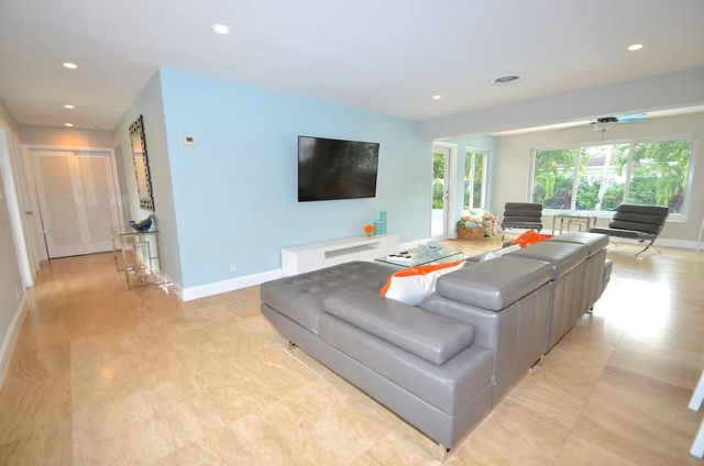2060 Coco Palm Place, Lauderdale-By-The-Sea, Lauderdale By The Sea, FL 33062