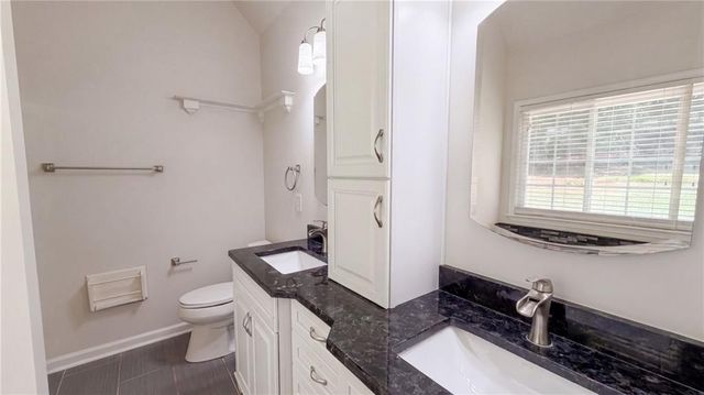 567 Deadwood Trail, Locust Grove, GA 30248