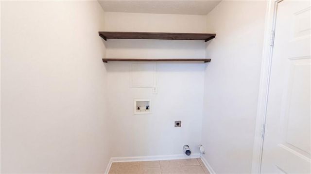567 Deadwood Trail, Locust Grove, GA 30248