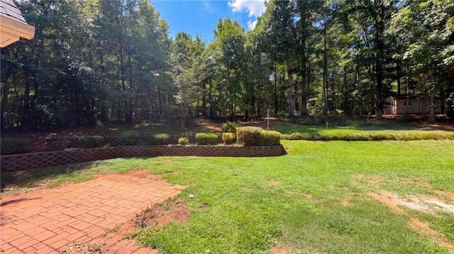 567 Deadwood Trail, Locust Grove, GA 30248
