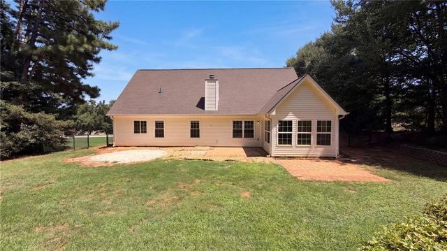 567 Deadwood Trail, Locust Grove, GA 30248