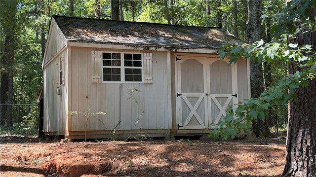 567 Deadwood Trail, Locust Grove, GA 30248