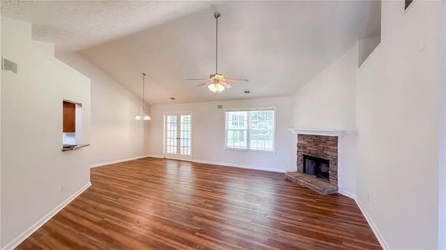 567 Deadwood Trail, Locust Grove, GA 30248