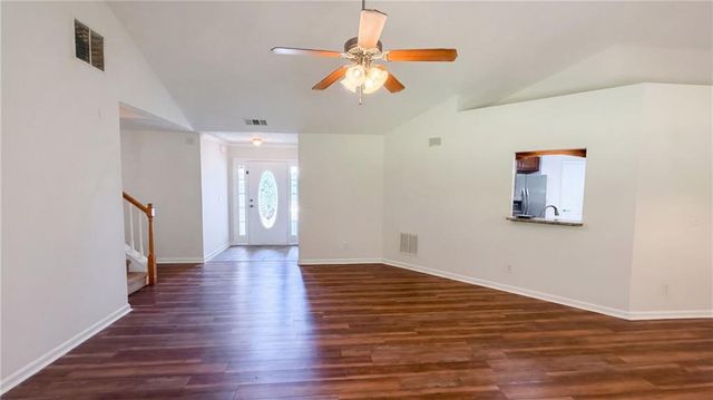 567 Deadwood Trail, Locust Grove, GA 30248