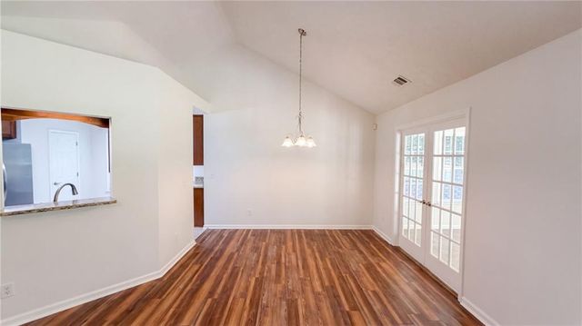 567 Deadwood Trail, Locust Grove, GA 30248