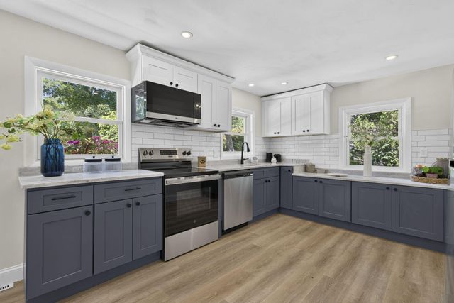 46 Lake Shore Drive, East Falmouth, MA 02536