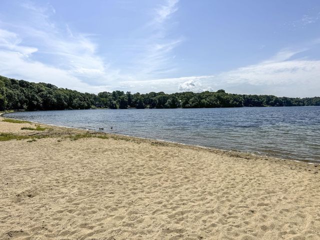 46 Lake Shore Drive, East Falmouth, MA 02536