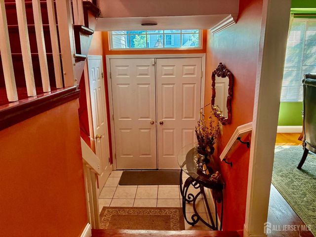 125 wainwright Drive, Matawan, NJ 07747