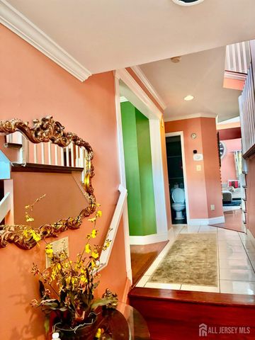 125 wainwright Drive, Matawan, NJ 07747