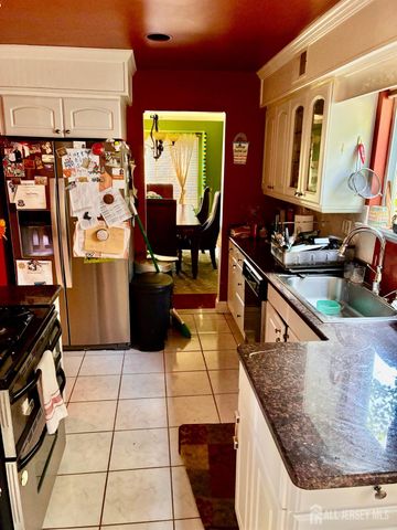 125 wainwright Drive, Matawan, NJ 07747