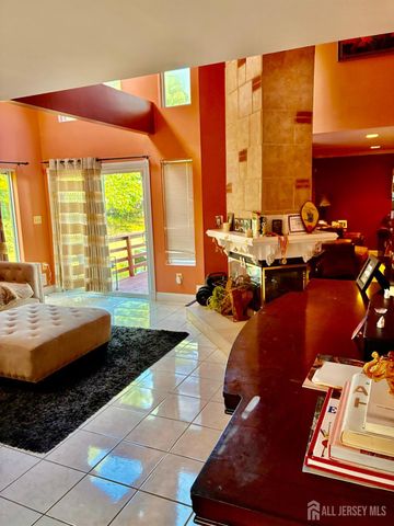 125 wainwright Drive, Matawan, NJ 07747