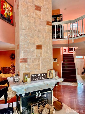 125 wainwright Drive, Matawan, NJ 07747