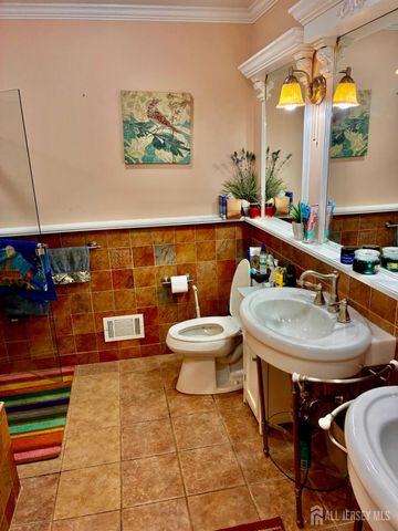 125 wainwright Drive, Matawan, NJ 07747