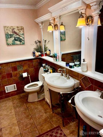 125 wainwright Drive, Matawan, NJ 07747