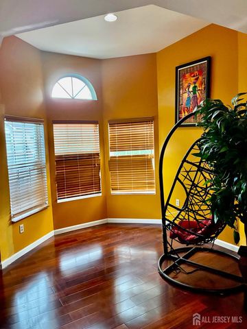 125 wainwright Drive, Matawan, NJ 07747
