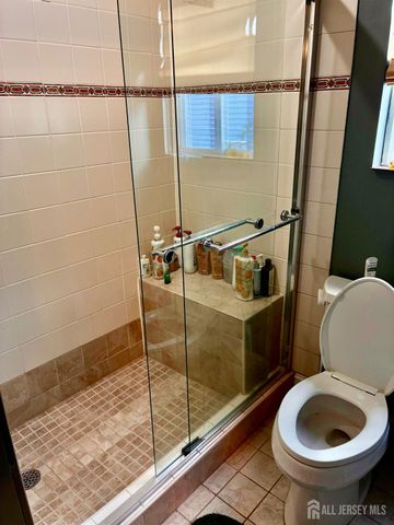 125 wainwright Drive, Matawan, NJ 07747