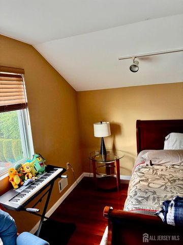 125 wainwright Drive, Matawan, NJ 07747