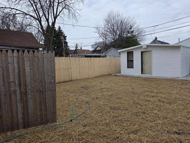 1608 S Memorial DRIVE, Racine, WI 53403