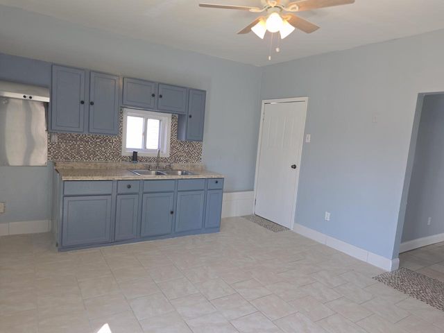 1608 S Memorial DRIVE, Racine, WI 53403