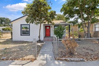 2261 S Nicholas Avenue, Fresno, CA 93706