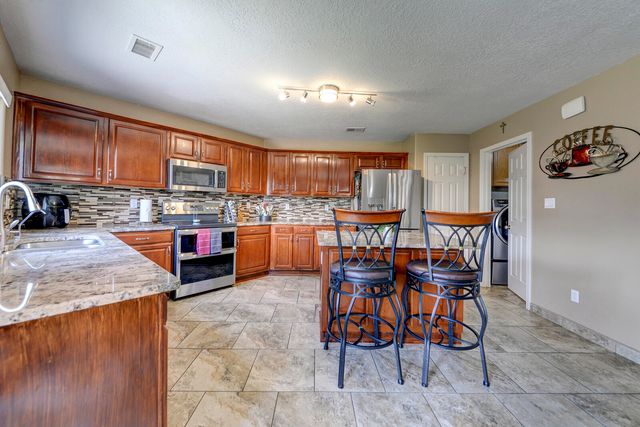 7619 Stadler Avenue NW, Albuquerque, NM 87114