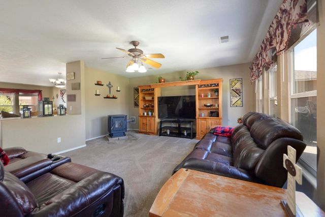 7619 Stadler Avenue NW, Albuquerque, NM 87114