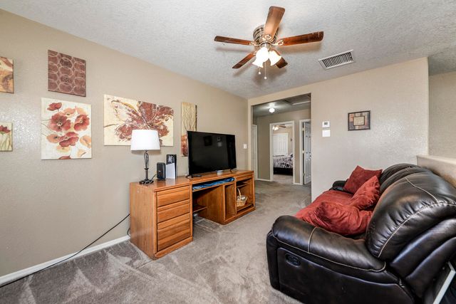 7619 Stadler Avenue NW, Albuquerque, NM 87114