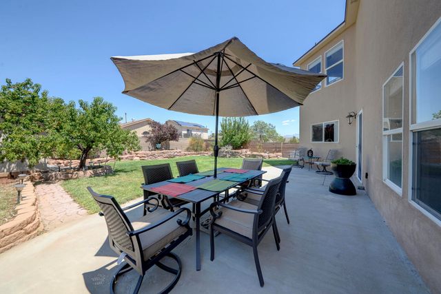 7619 Stadler Avenue NW, Albuquerque, NM 87114
