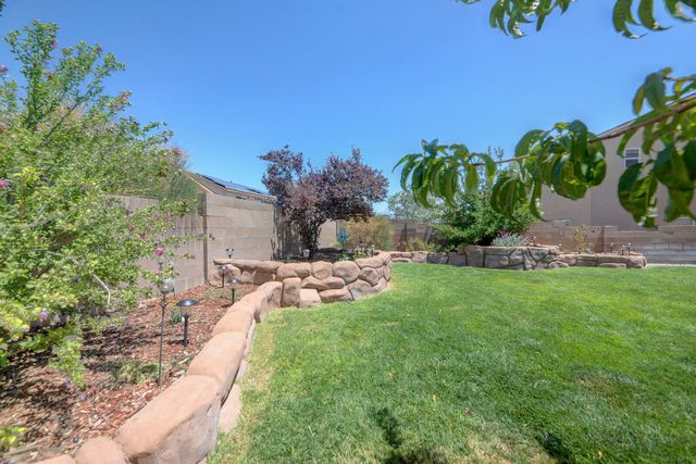 7619 Stadler Avenue NW, Albuquerque, NM 87114