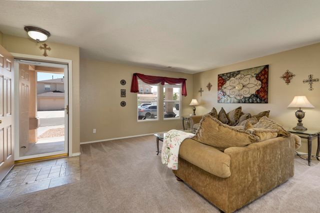 7619 Stadler Avenue NW, Albuquerque, NM 87114