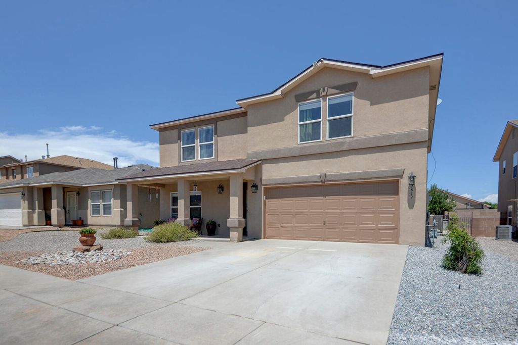 7619 Stadler Avenue NW, Albuquerque, NM 87114