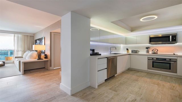 102 24th Street 1245, Miami Beach, FL 33139