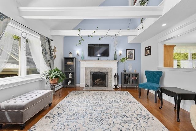 2 Howard Ln, Lakeville, MA 02347
