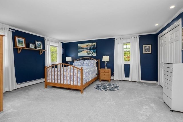 2 Howard Ln, Lakeville, MA 02347