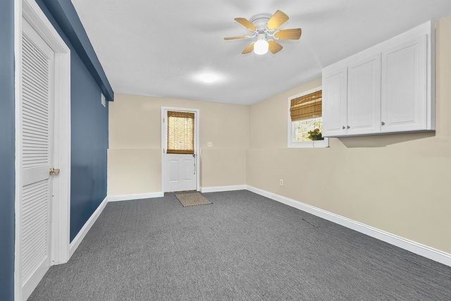 2 Howard Ln, Lakeville, MA 02347