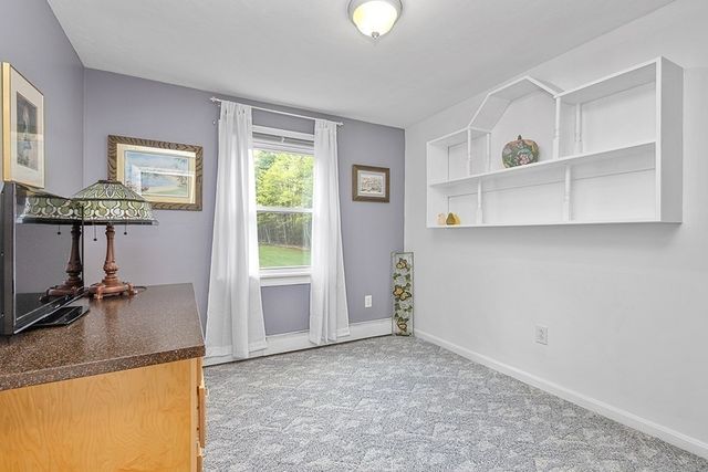 2 Howard Ln, Lakeville, MA 02347