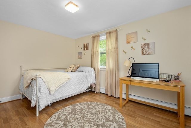 2 Howard Ln, Lakeville, MA 02347