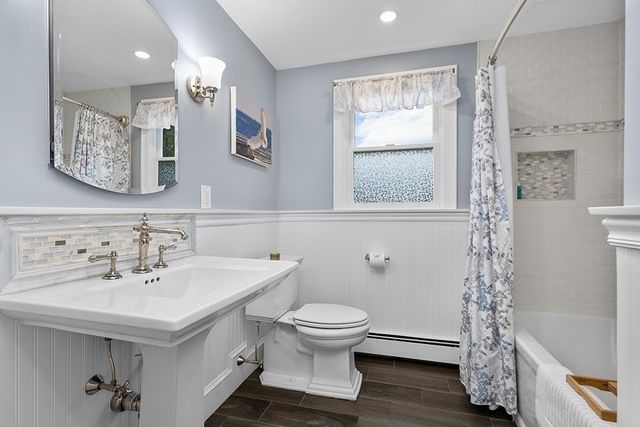 2 Howard Ln, Lakeville, MA 02347