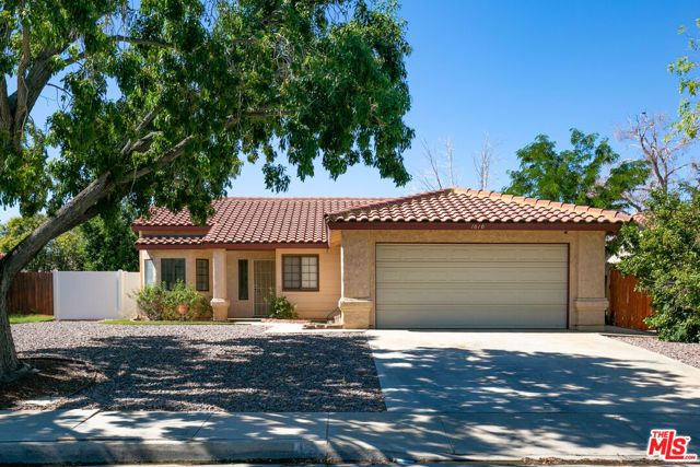 1010 E Avenue J6, Lancaster, CA 93535